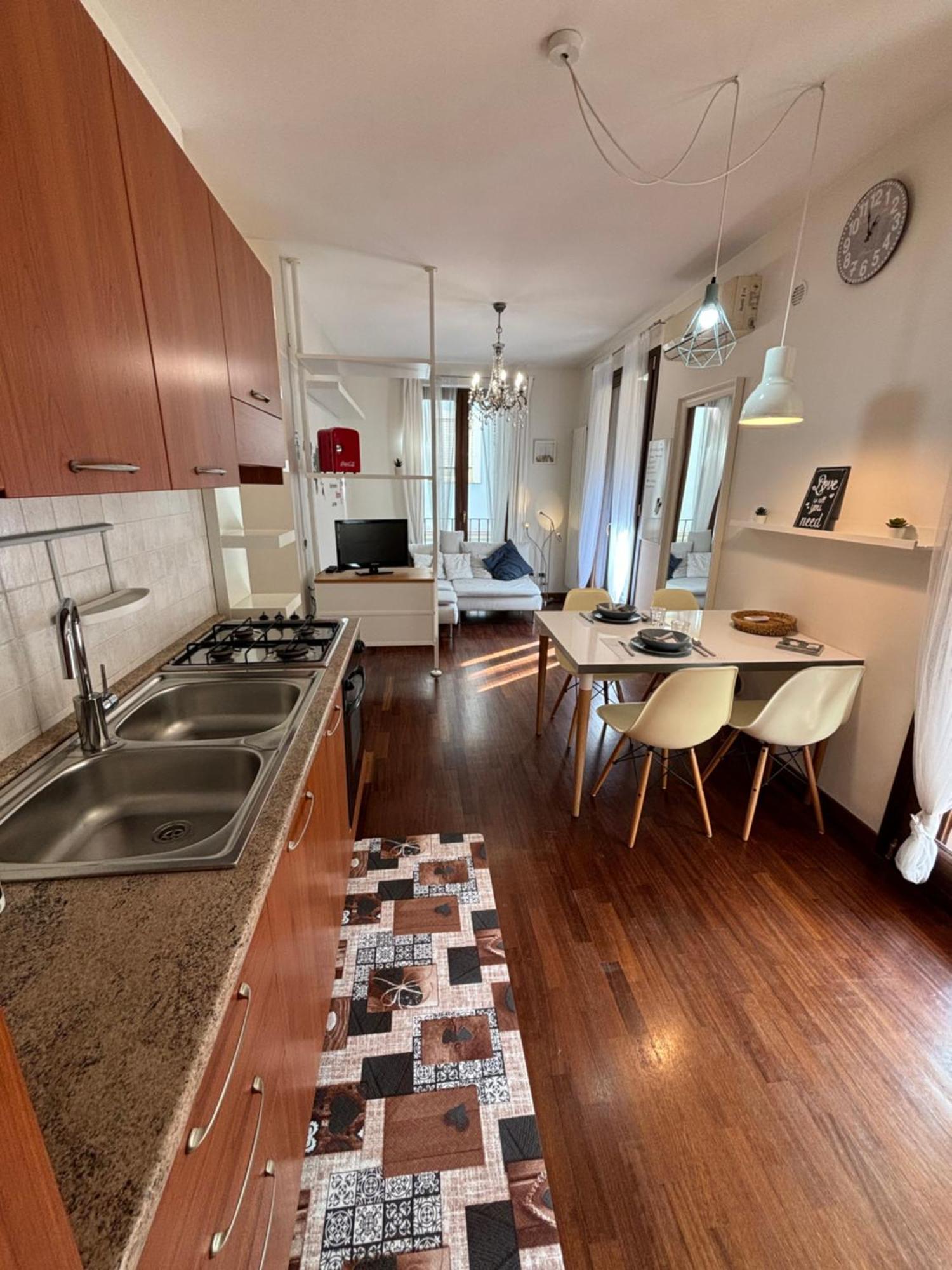 Michelangelo Apartment Пескара Экстерьер фото